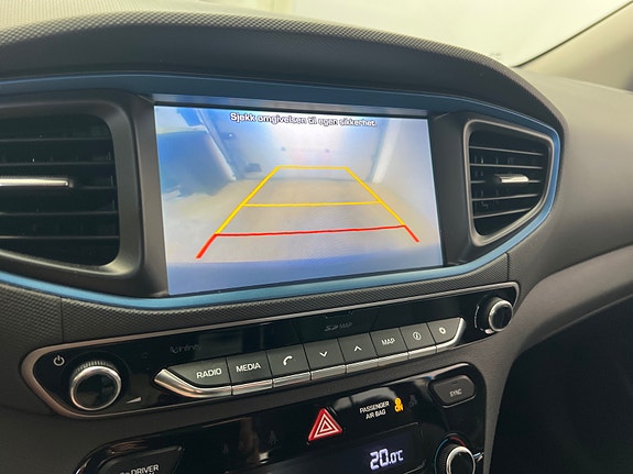 Hyundai IONIQ 13 of 30