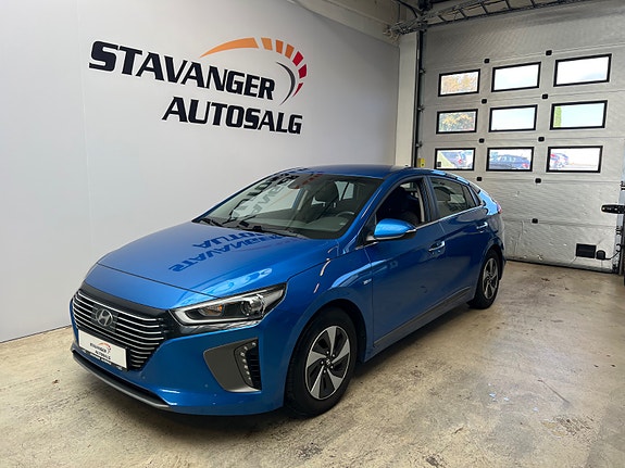 Hyundai IONIQ 2 of 30