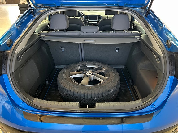 Hyundai IONIQ 22 of 30