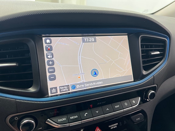Hyundai IONIQ 10 of 30