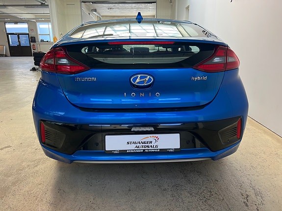 Hyundai IONIQ 6 of 30