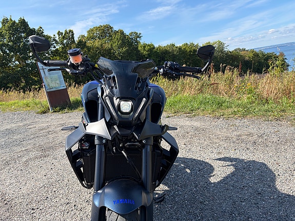 Yamaha MT-09 7 of 10