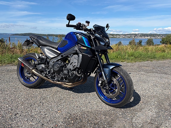 Yamaha MT-09 2 of 10
