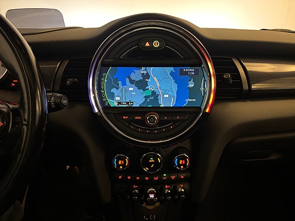 MINI Cooper 16 of 29