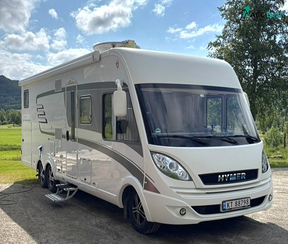 Hymer B 778 SL | 3.0 180hk | Enk sngr+Senkes.| Alde | Solcelle | Stekovn | TV | S.stativ | Skinn | V.hjul | 2 of 17