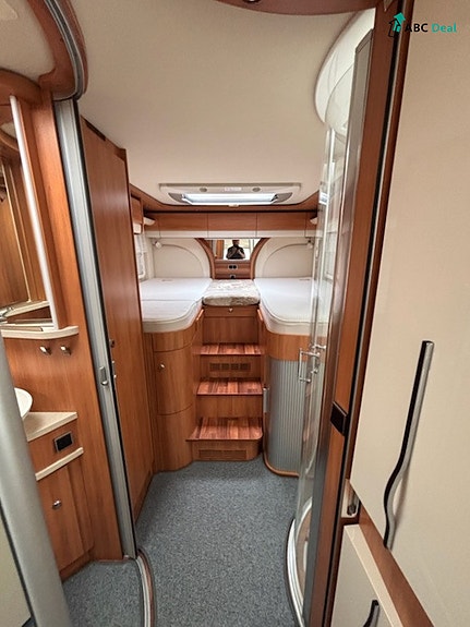 Hymer B 778 SL | 3.0 180hk | Enk sngr+Senkes.| Alde | Solcelle | Stekovn | TV | S.stativ | Skinn | V.hjul | 12 of 17