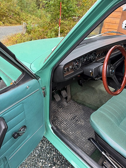 Volvo 142 20 of 30