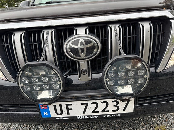 Toyota Land Cruiser 11 of 11