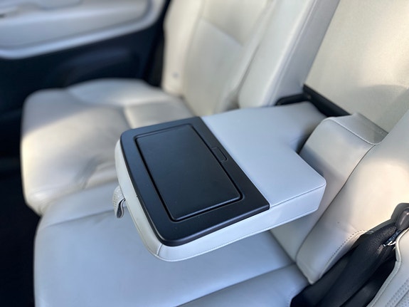Volvo XC90 18 of 30