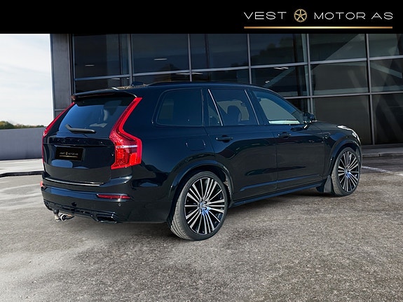 Volvo XC90 8 of 30