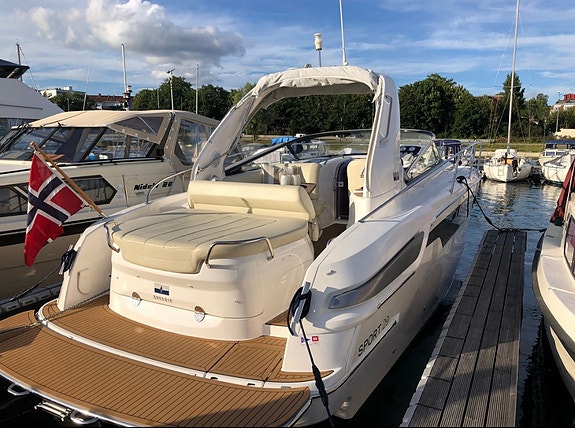Bavaria Sport 29 2015 | 3 thrustere | Forlenget badeplattform | lav gangtid 12 of 30