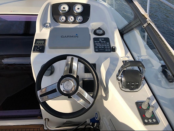 Bavaria Sport 29 2015 | 3 thrustere | Forlenget badeplattform | lav gangtid 23 of 30