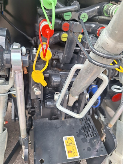 Deutz Fahr 5080D GS m/laster 13 of 22