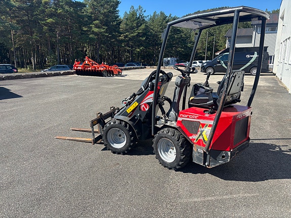 Norcar 755XC 2 of 7