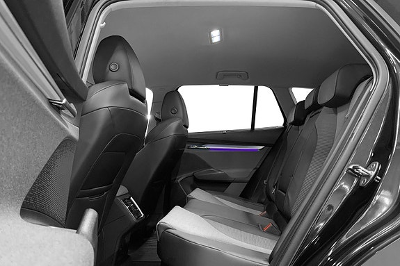 Skoda Enyaq 12 of 16