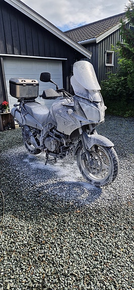 Suzuki DL 650 V-Strom 17 of 17