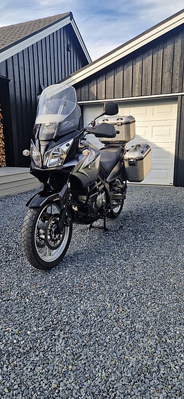 Suzuki DL 650 V-Strom 2 of 17