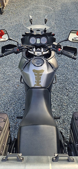 Suzuki DL 650 V-Strom 9 of 17