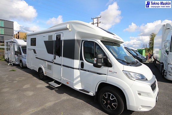 Adria Coral S 670C 2 of 21