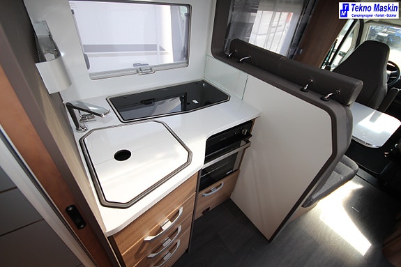 Adria Coral S 670C 14 of 21