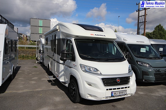 Adria Coral S 670C