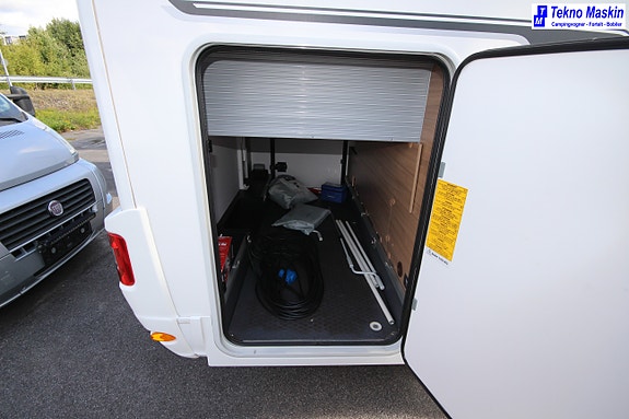 Adria Coral S 670C 3 of 21