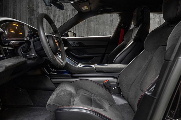 Porsche Taycan GTS 15 of 30