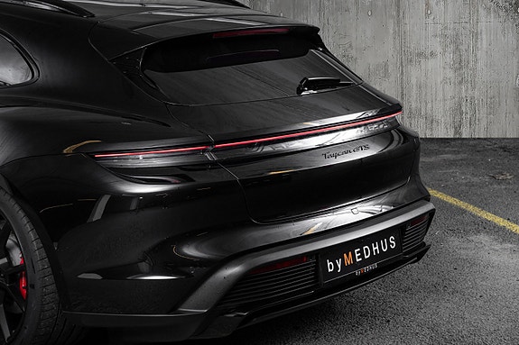 Porsche Taycan GTS 5 of 30