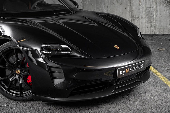 Porsche Taycan GTS 10 of 30