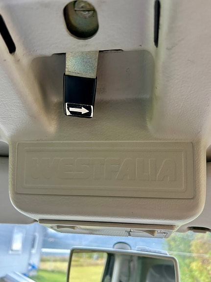 Volkswagen Multivan 8 of 30