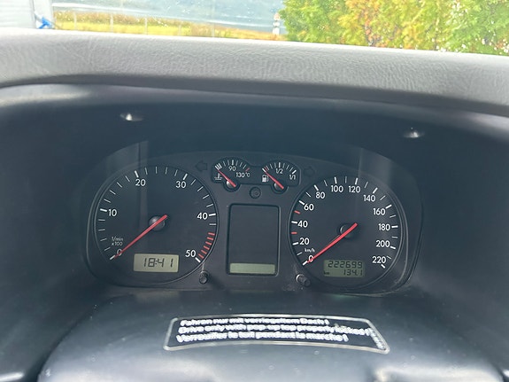 Volkswagen Multivan 12 of 30