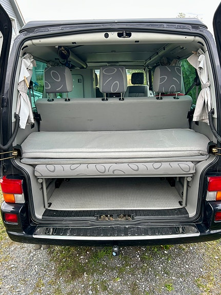 Volkswagen Multivan 25 of 30