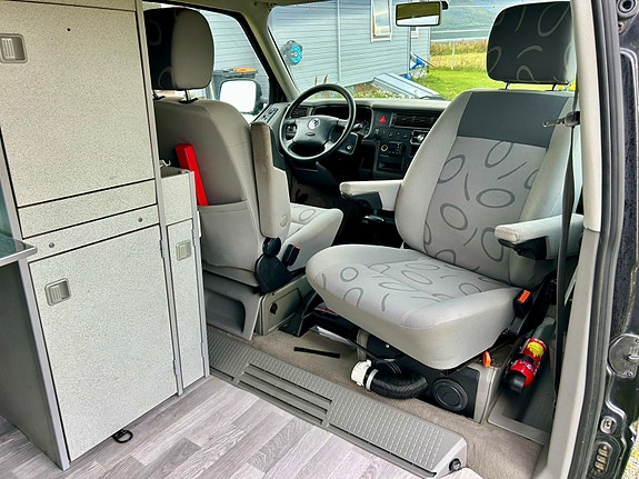 Volkswagen Multivan 20 of 30