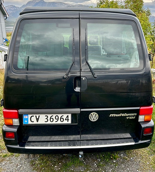 Volkswagen Multivan 7 of 30