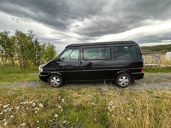 Volkswagen Multivan 4 of 30