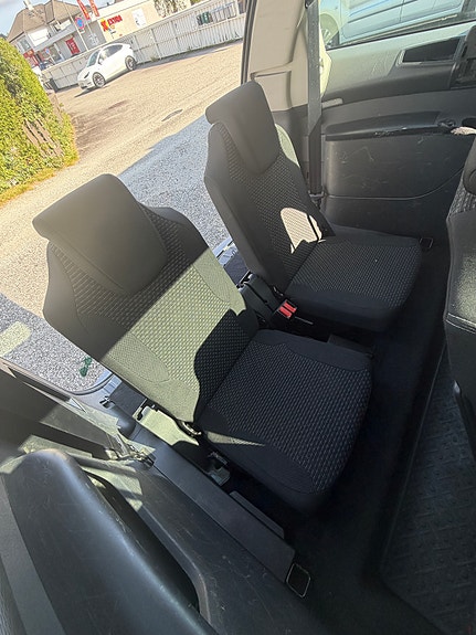 Citroen Grand C4 Picasso 8 of 15