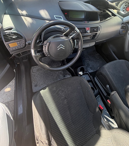 Citroen Grand C4 Picasso 3 of 15