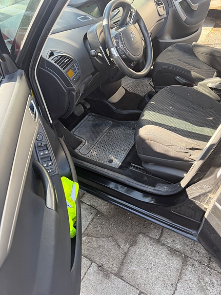 Citroen Grand C4 Picasso 4 of 15