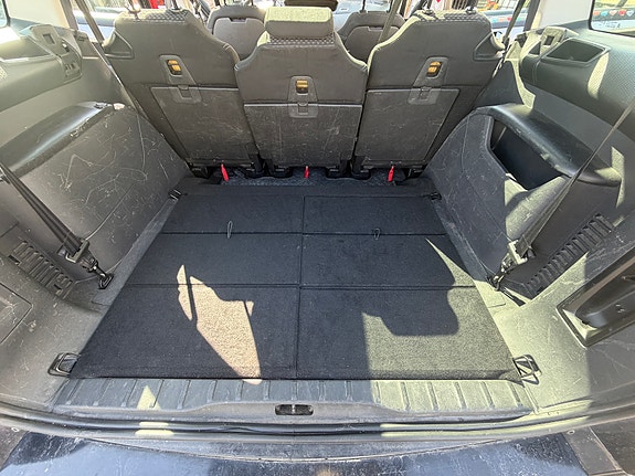 Citroen Grand C4 Picasso 11 of 15