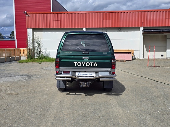Toyota HiLux 6 of 25