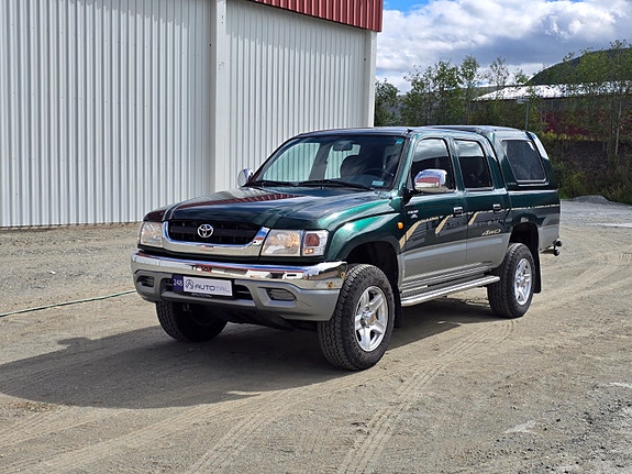 Toyota HiLux 3 of 25