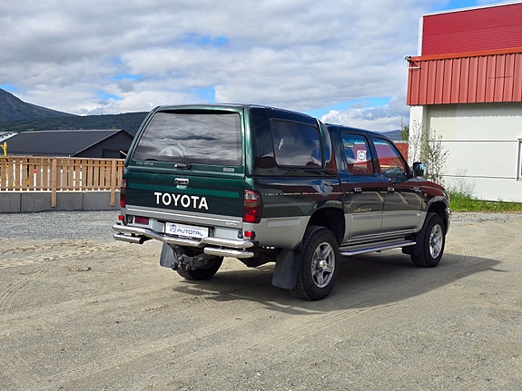 Toyota HiLux 5 of 25