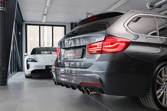 BMW 330i 21 of 30