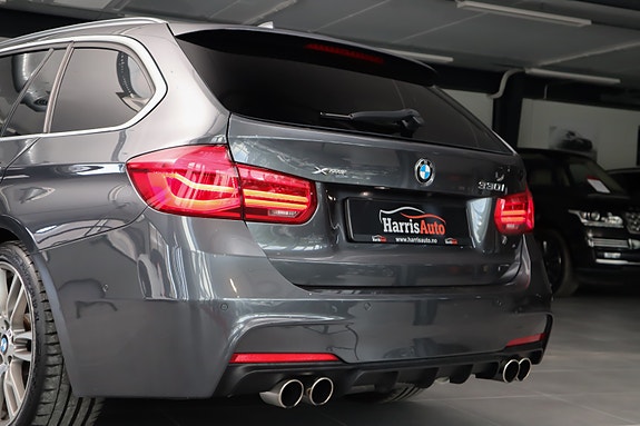 BMW 330i 10 of 30