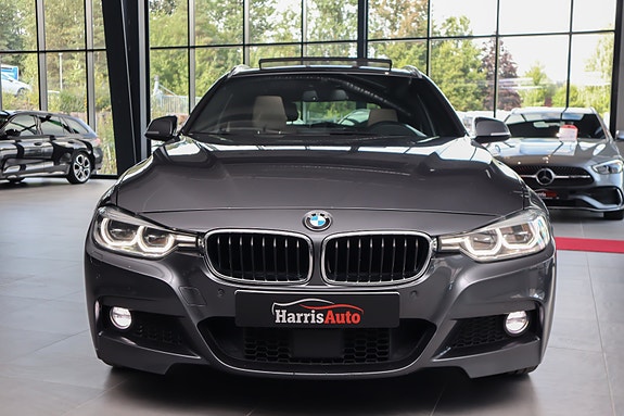BMW 330i 6 of 30