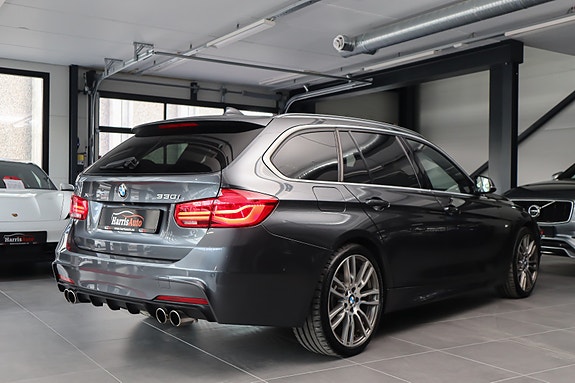 BMW 330i 20 of 30