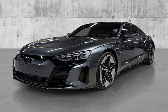 Audi e-tron GT 2 of 23