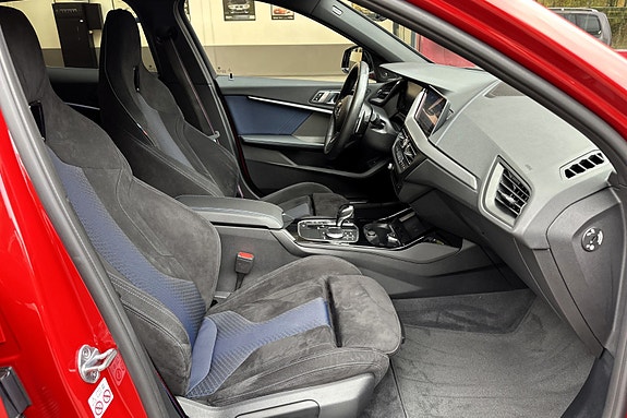 BMW M135i 14 of 30