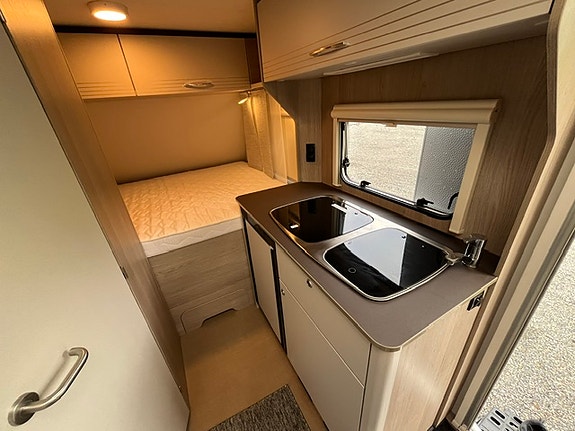Bürstner Premio Life 430 TS Brava 12 of 16