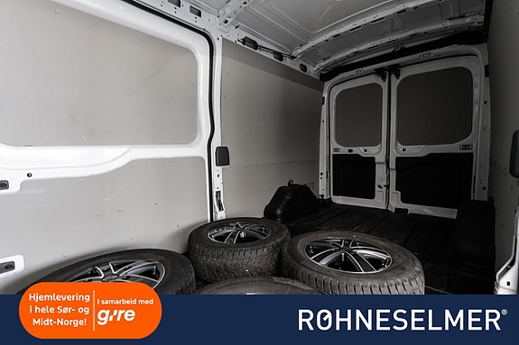 Ford Transit 24 of 26